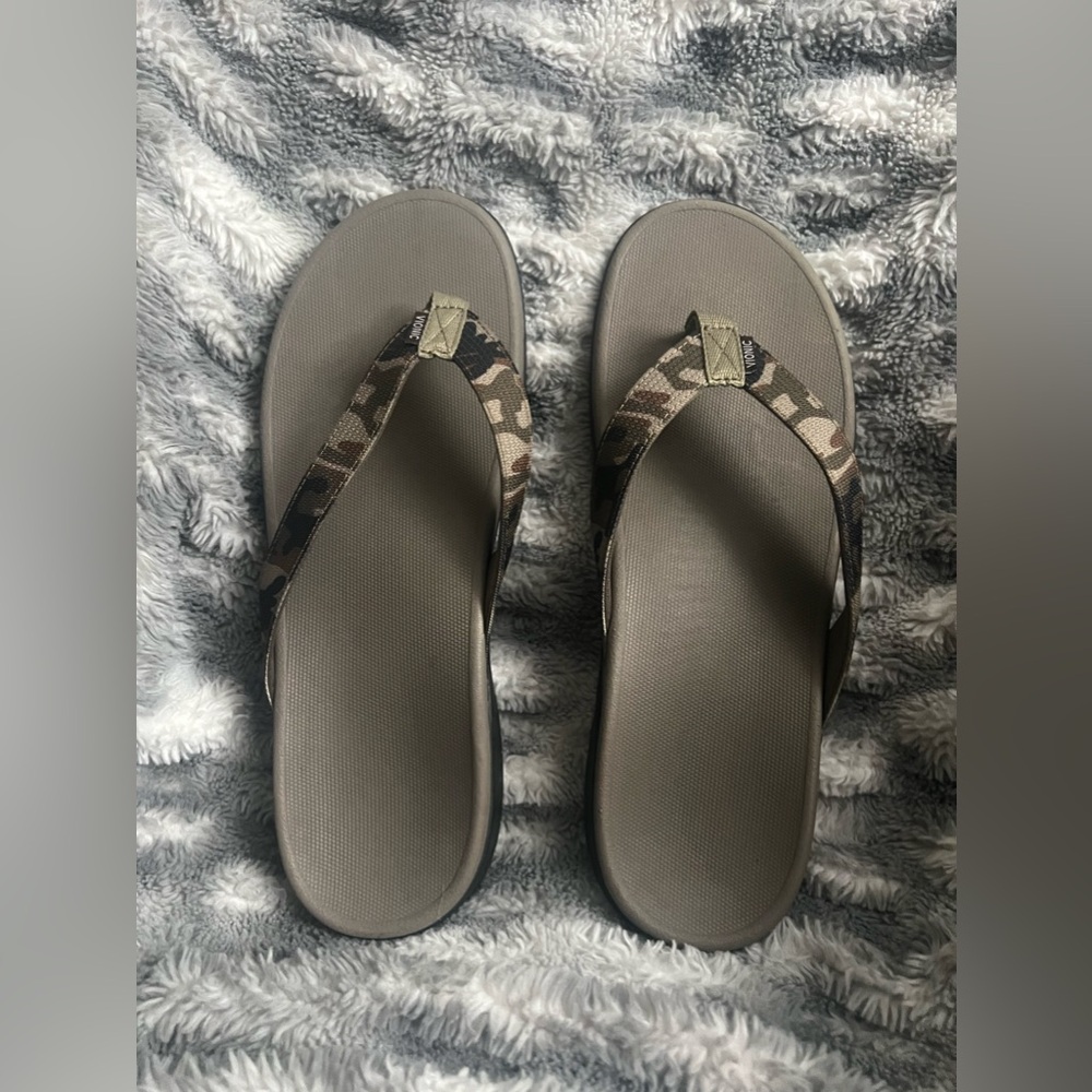 Mens Vionic Orthopedic Sandal (Camo) Size:13 (orig: $80) - Picture 3 of 7